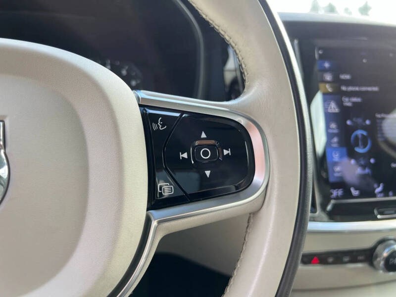 2021 Volvo S60 T5 Momentum