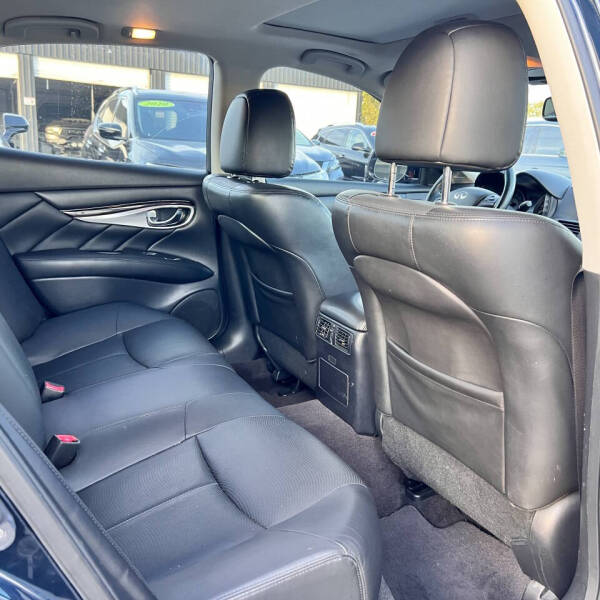 2018 Infiniti Q70 3.7 Luxe