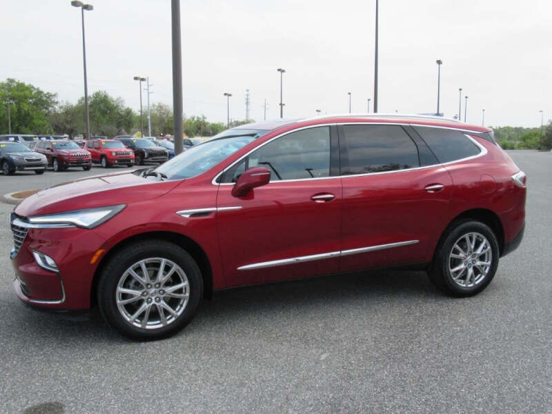 2023 Buick Enclave Essence