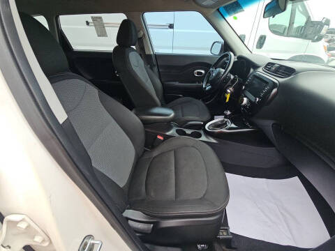 2018 Kia Soul +