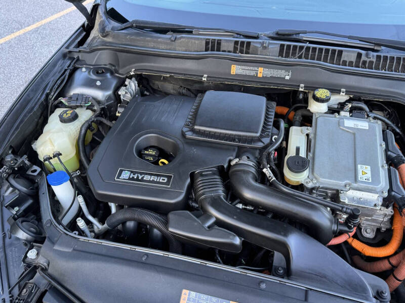 2017 Ford Fusion Hybrid SE