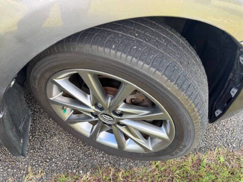 2015 Toyota Prius v Three