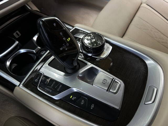 2017 BMW 7 Series 740i