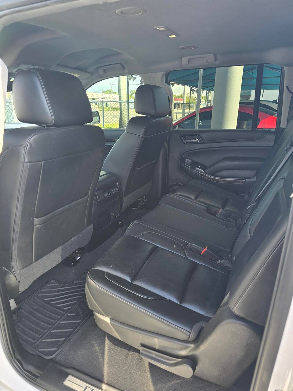 2019 Chevrolet Suburban 10