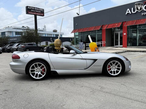 2004 Dodge Viper SRT-10