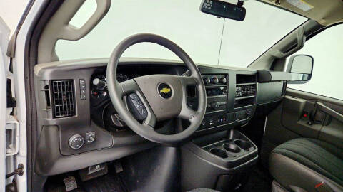 2025 Chevrolet Express 2500