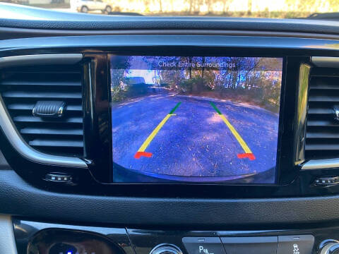 2017 Chrysler Pacifica Touring-L