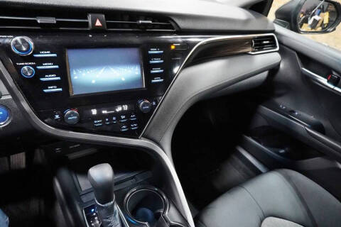 2018 Toyota Camry Hybrid LE