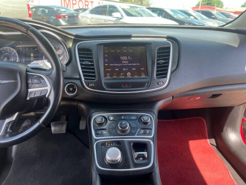 2016 Chrysler 200 Limited