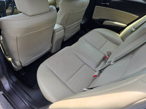 2013 Acura ILX 2.0L w/Tech