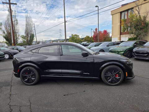 2025 Ford Mustang Mach-E GT