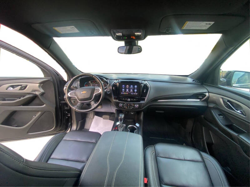 2022 Chevrolet Traverse LT Leather