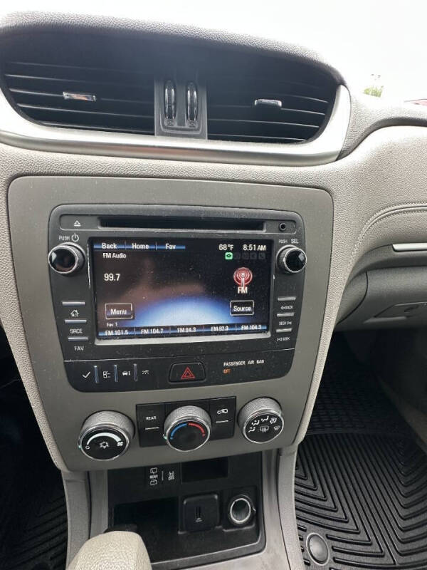 2017 Chevrolet Traverse LS