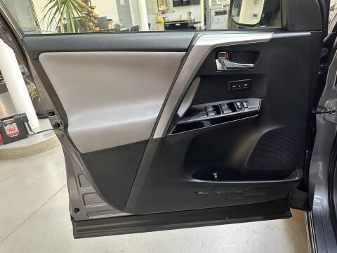 2016 Toyota RAV4 Hybrid Limited