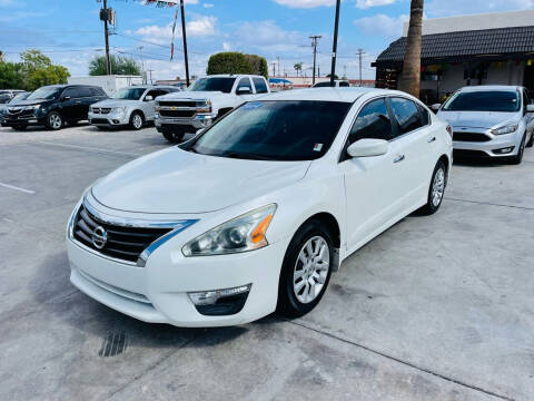 2014 Nissan Altima for sale at A AND A AUTO SALES in Gadsden AZ