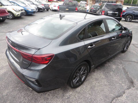2021 Kia Forte GT Line