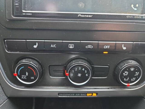 2015 Volkswagen Passat 1.8T Wolfsburg Edition