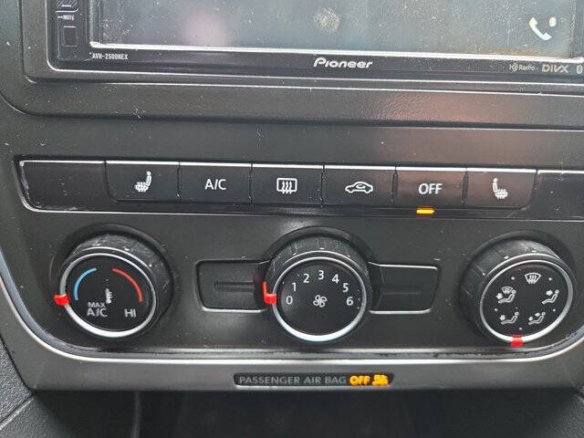 2015 Volkswagen Passat 1.8T Wolfsburg Edition