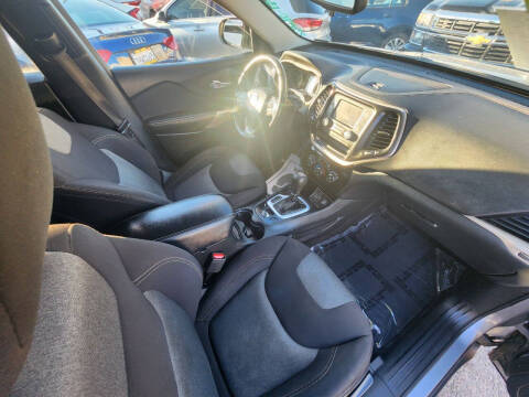 2018 Jeep Cherokee Latitude