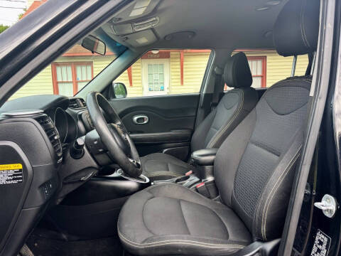 2016 Kia Soul +