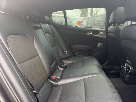 2019 Kia Stinger GT1