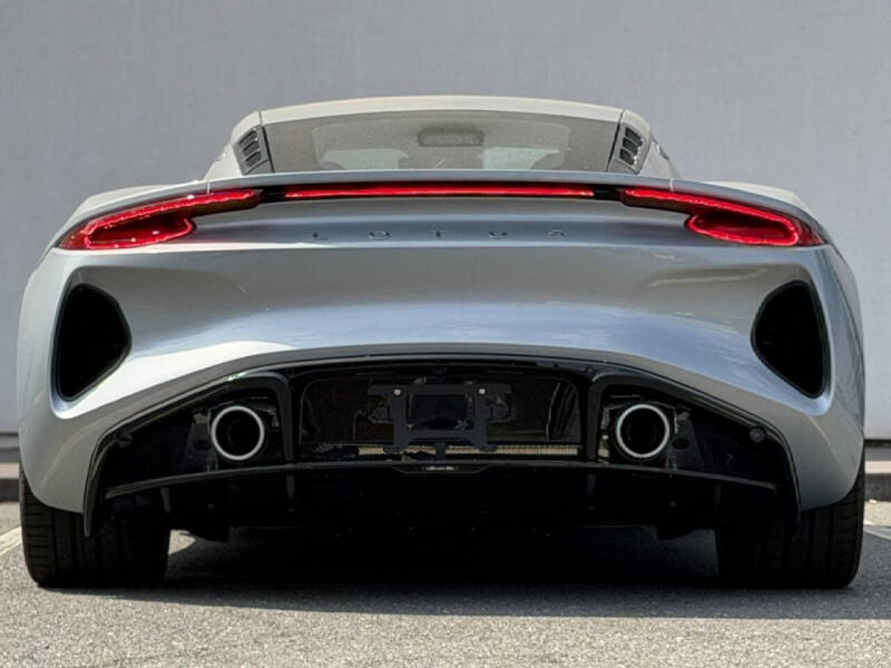 2025 Lotus Emira V6 Base