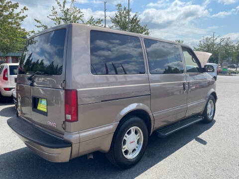 2005 GMC Safari for sale at Federal Way Auto Sales in Federal Way WA