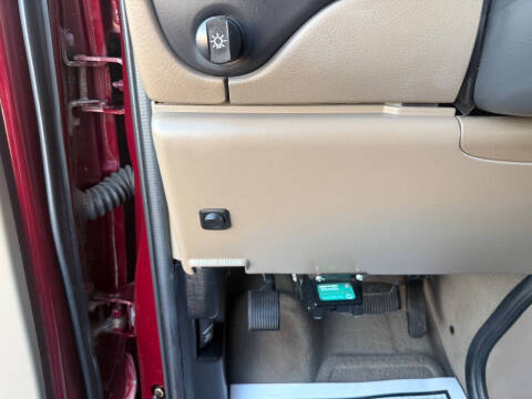 2004 Ford E-Series E-350 SD XLT