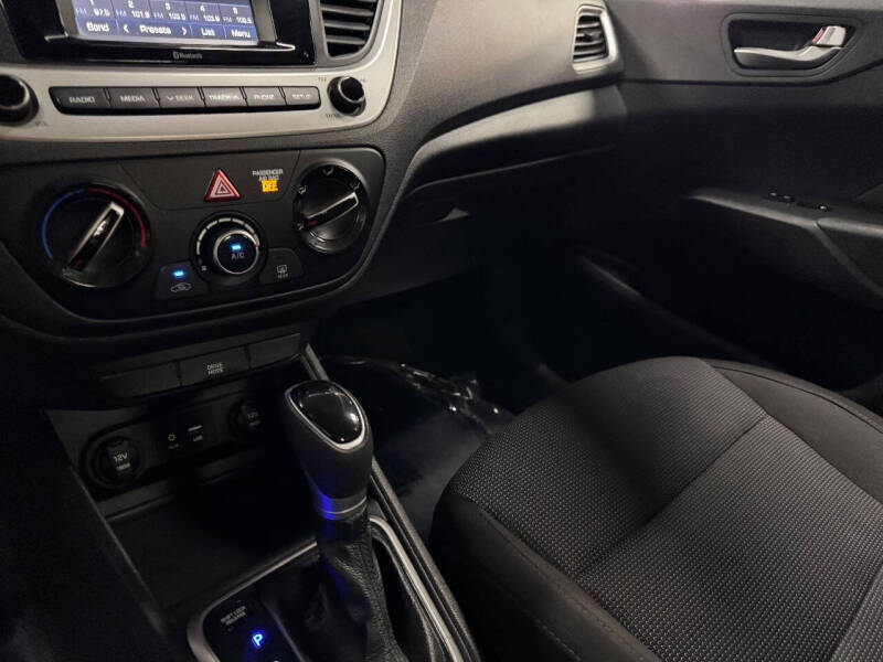 2020 Hyundai Accent SE