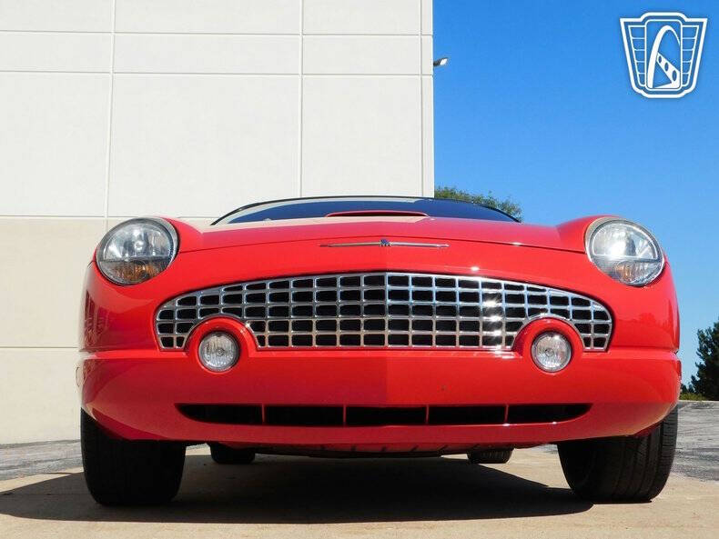 2002 Ford Thunderbird Deluxe