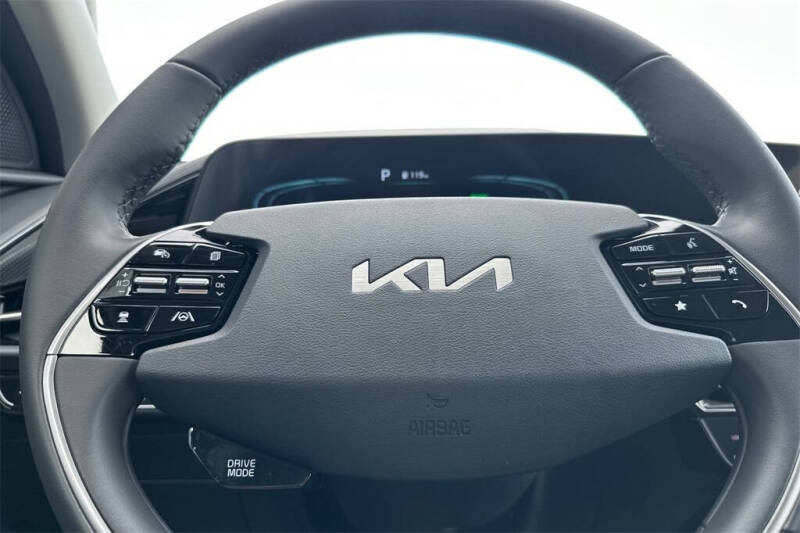 2025 Kia Niro EX