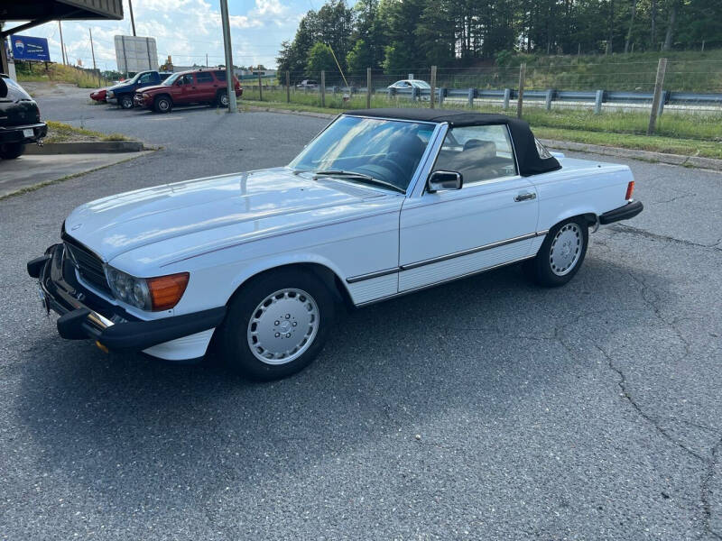 1989 Mercedes-Benz 560-Class for sale at Brady Car & Truck Center in Asheboro NC