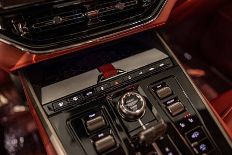 2026 Aston Martin DBX 707