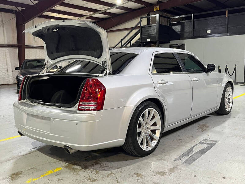 2009 Chrysler 300 SRT-8