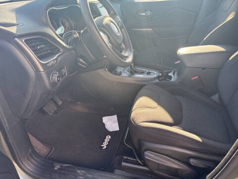 2019 Jeep Cherokee Latitude