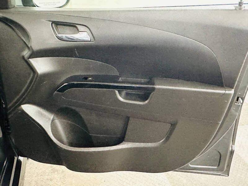 2019 Chevrolet Sonic LT Auto