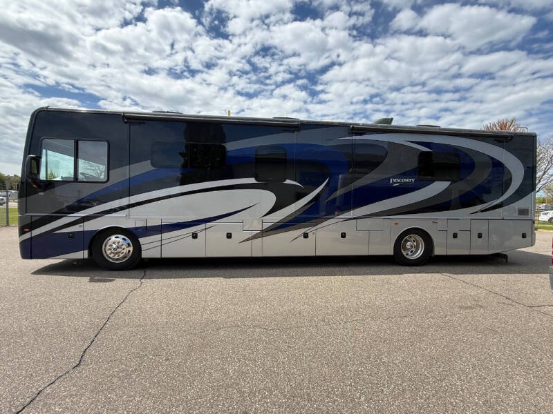 2019 Freightliner XCM Chassis