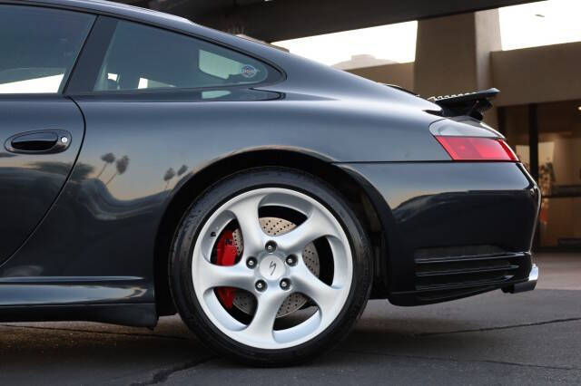 2004 Porsche 911 Carrera 4S