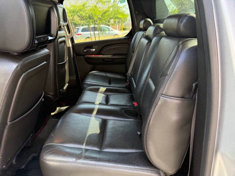2013 Cadillac Escalade EXT Luxury