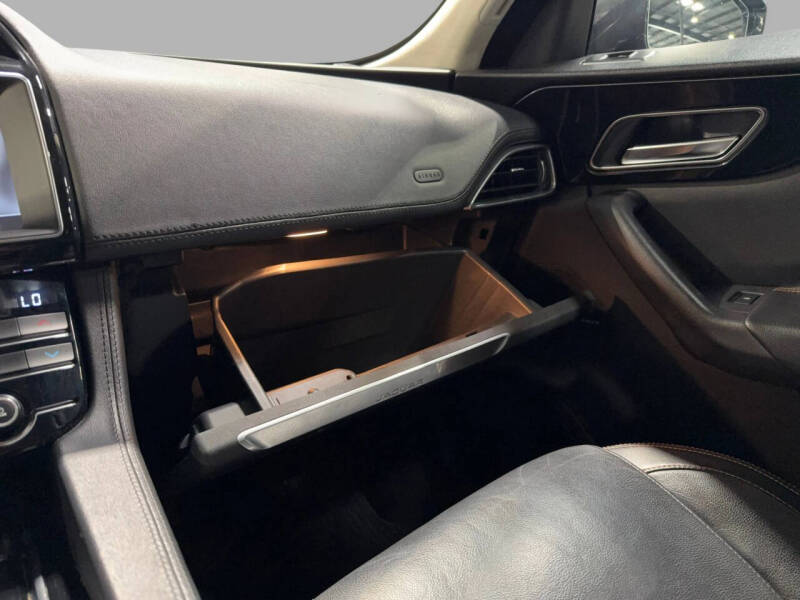 2020 Jaguar F-PACE 30t Prestige