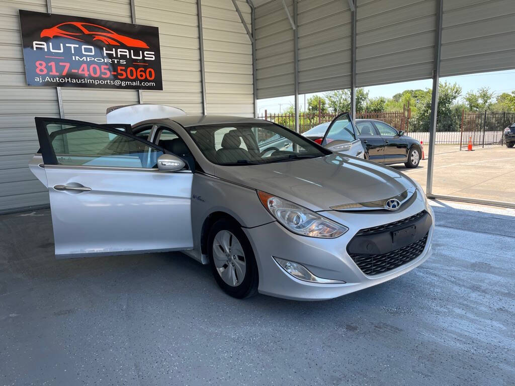 2013 Hyundai SONATA Hybrid for sale at Auto Haus Imports in Grand Prairie, TX