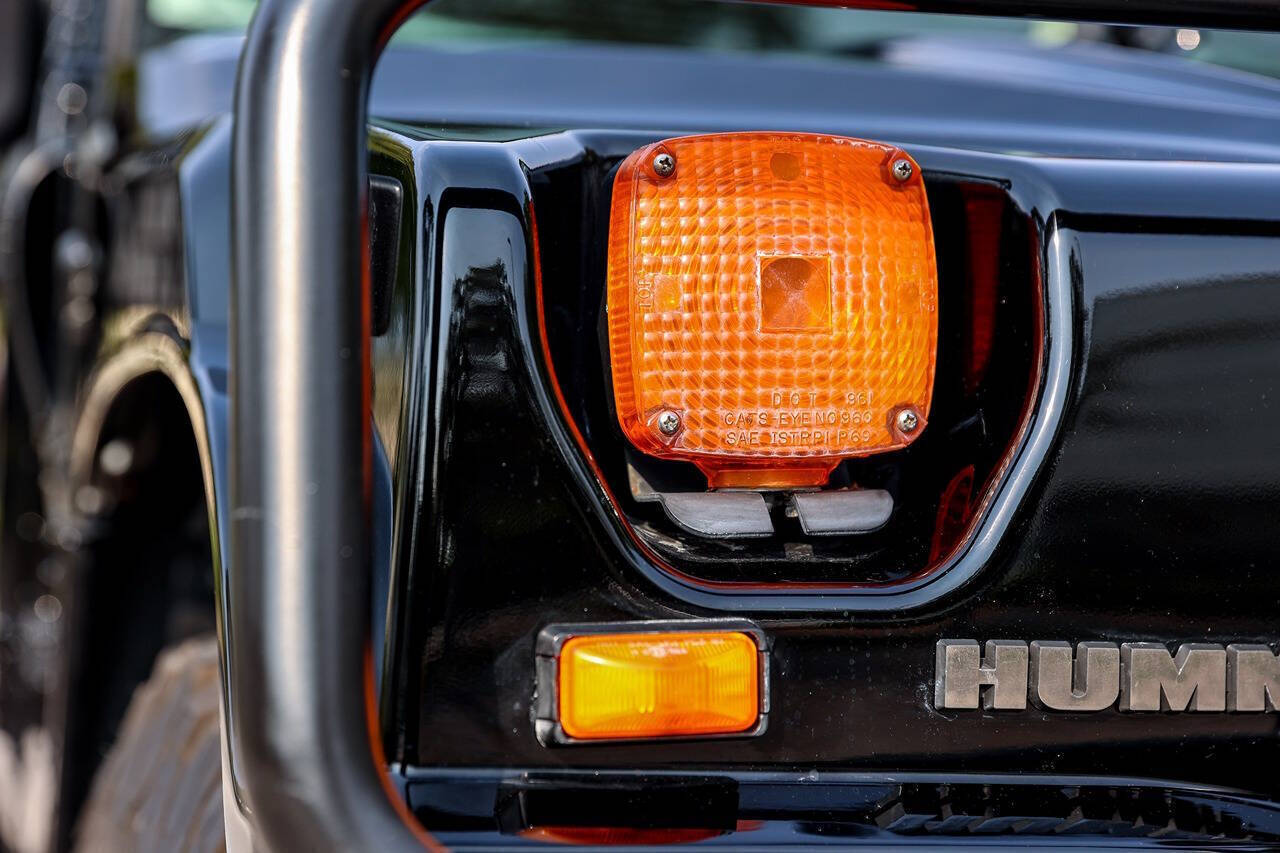 2004 HUMMER H1 21