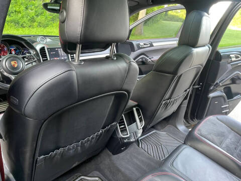 2017 Porsche Cayenne GTS