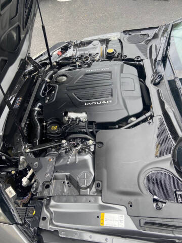 2016 Jaguar F-TYPE R