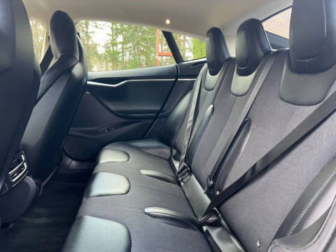 2015 Tesla Model S