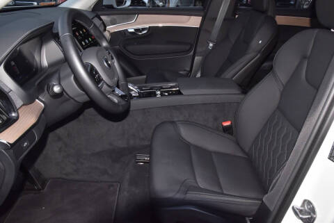 2025 Volvo XC90 B6 Plus Bright Theme 7P