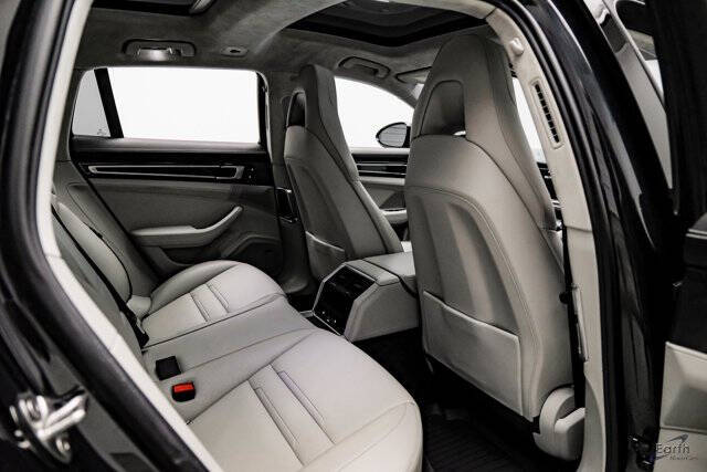 2018 Porsche Panamera Turbo Sport Turismo