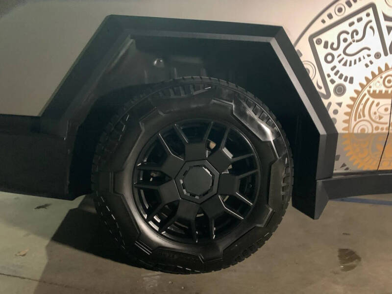 2024 Tesla Cybertruck