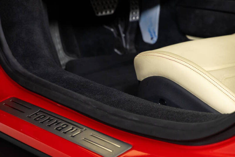 2024 Ferrari 296 GTS