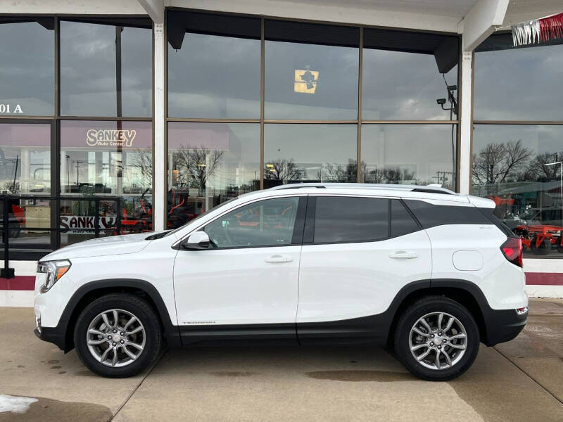 Used 2024 GMC Terrain SLT with VIN 3GKALVEG7RL194691 for sale in Salina, KS